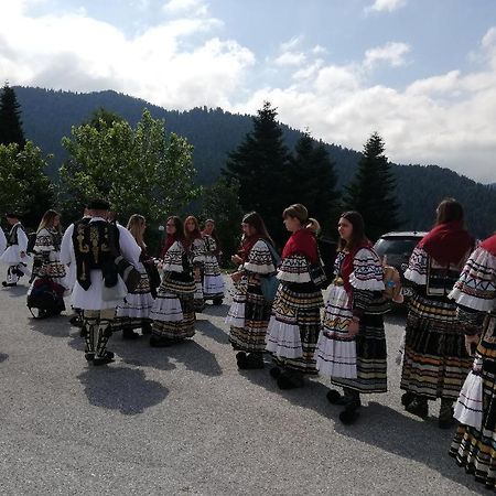 Ξενοδοχείο Μαγκιωση Neraïdochóri Exteriör bild
