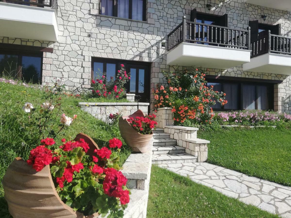 Ξενοδοχείο Μαγκιωση Neraïdochóri Exteriör bild